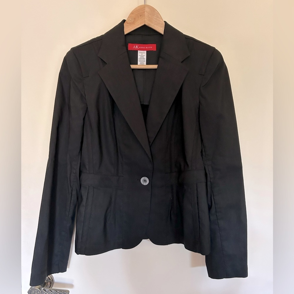 Anne Klein one button blazer